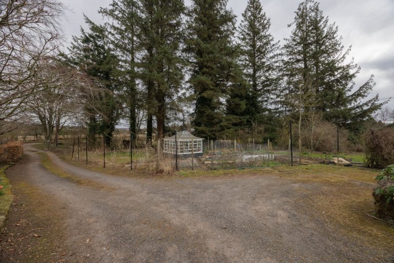 Leck, Alyth, PH11 8JR